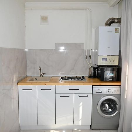 Cozy Apartment Near To The Metro H Kochar 19 Yerevan Luaran gambar