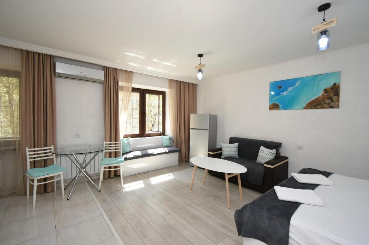 Cozy Apartment Near To The Metro H Kochar 19 Yerevan Luaran gambar